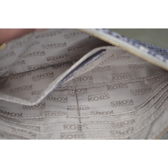 Michael Kors Jet Set Travel‎ Large Snakeskin Print Leather Zip Clutch Wristlet - Picture 5 of 5